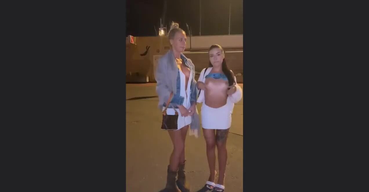 Due ragazze italiane fanno le porche in strada con degli sconosciuti -  Video e Film Porno Italiani Amatoriali Gratis - YuVideos